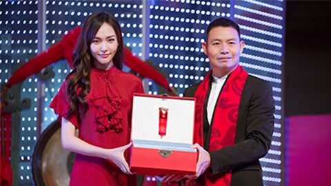 中国美正当红，2121非凡A股上市，引领新时代